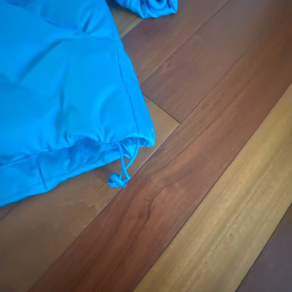 Blue Puffer Jacket Size Medium - Picture 6 of 9